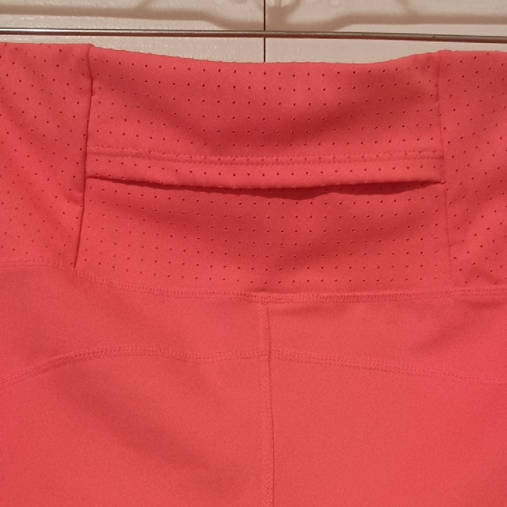 Brooks Womens Coral Pink Running Shorts XL NWOT Pull On Stretch Knit 3 Pockets - Picture 6 of 8